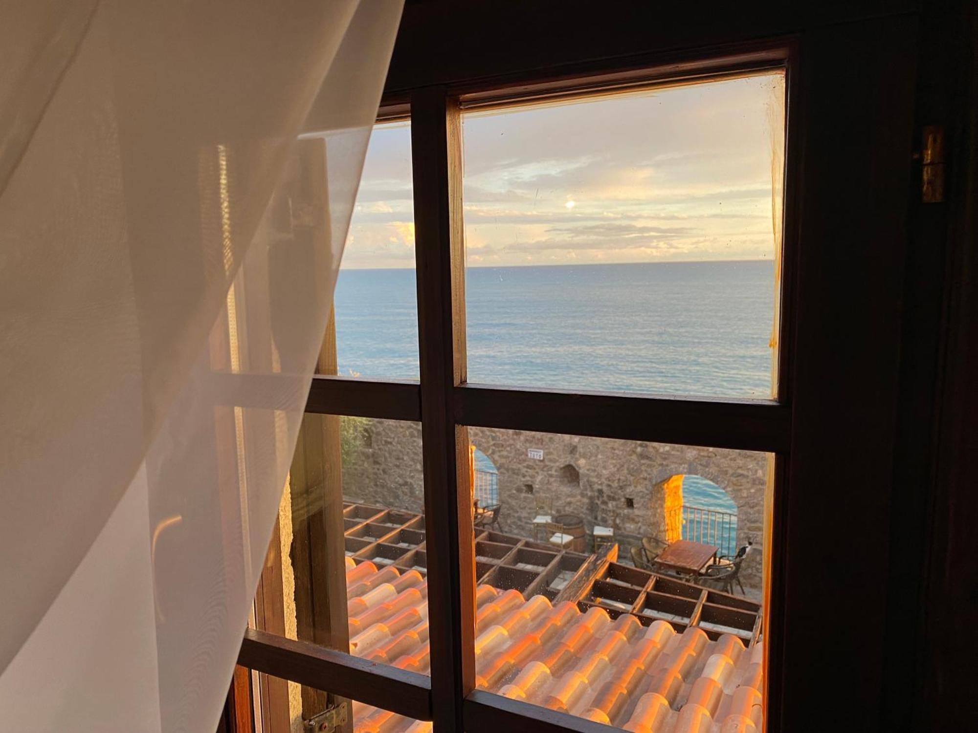 Kulla E Balshajve Hotel Ulcinj Exterior photo