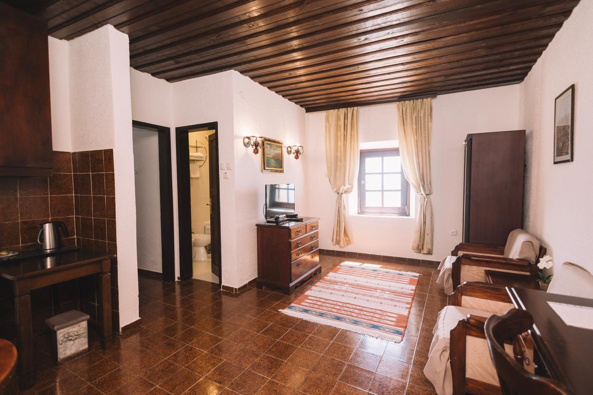 Kulla E Balshajve Hotel Ulcinj Exterior photo