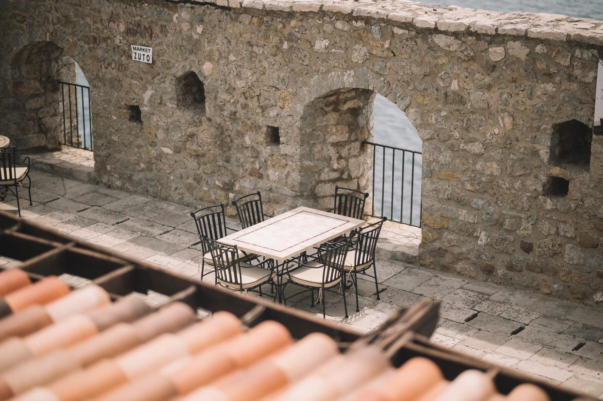 Kulla E Balshajve Hotel Ulcinj Exterior photo